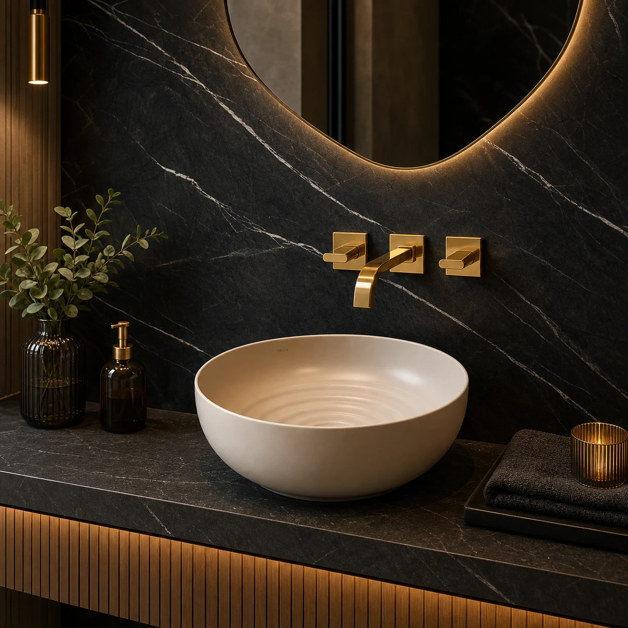 Lavabo statement preto e dourado